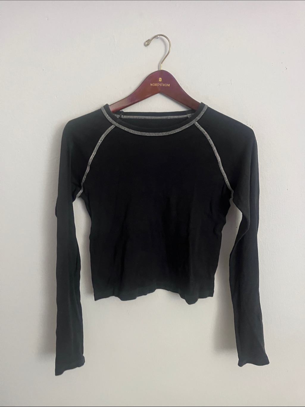 Women's Black Long-Sleeve Crewneck Top With Contrast Stitching